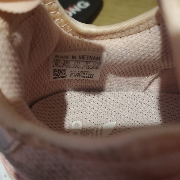 Addidas - Picture 6 of 6